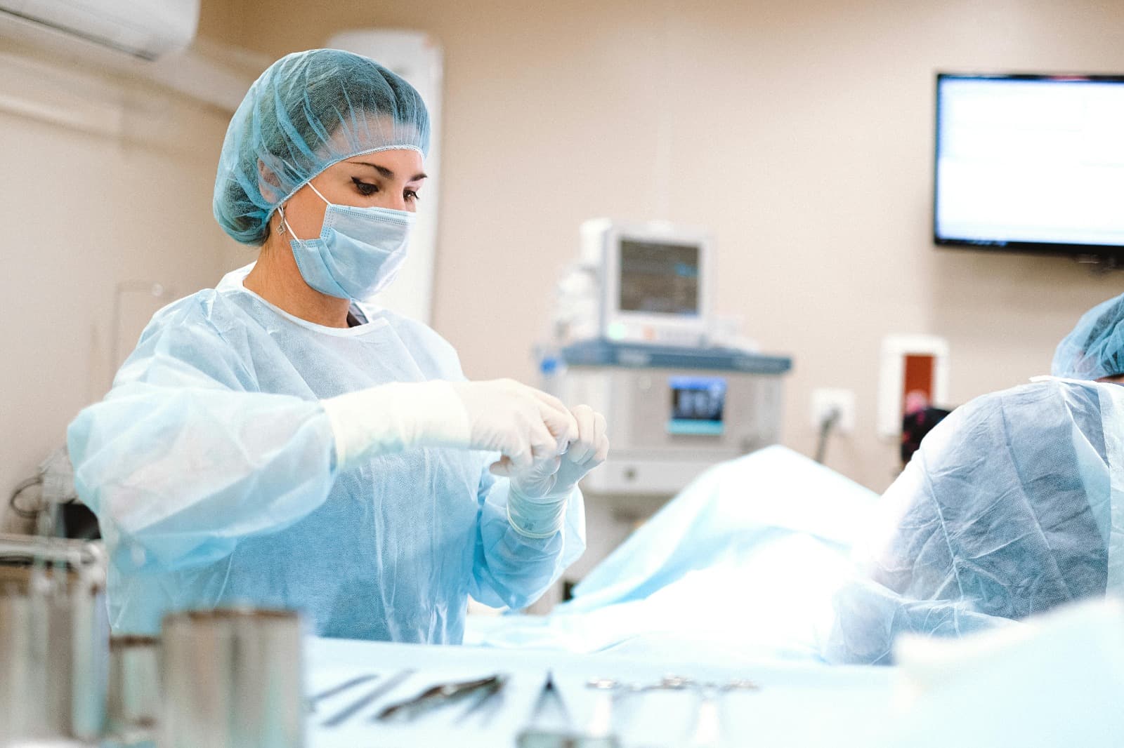 High School Volunteering Opportunities That Make Patients Feel Heard