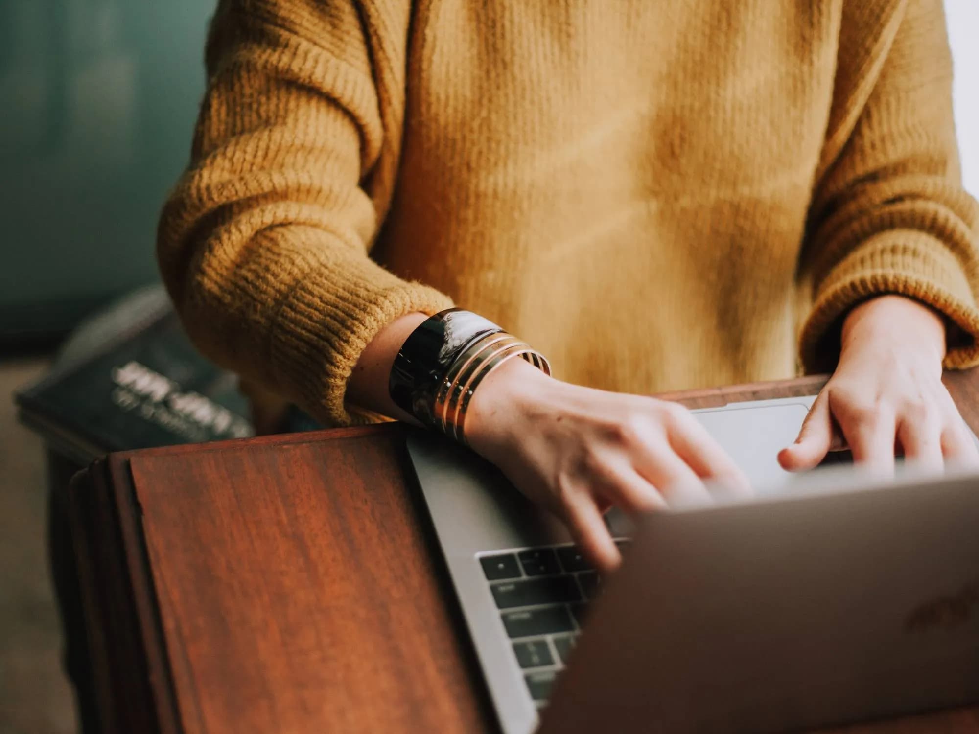 B2B Competitive Intelligence: Monitor Markets and Competitors