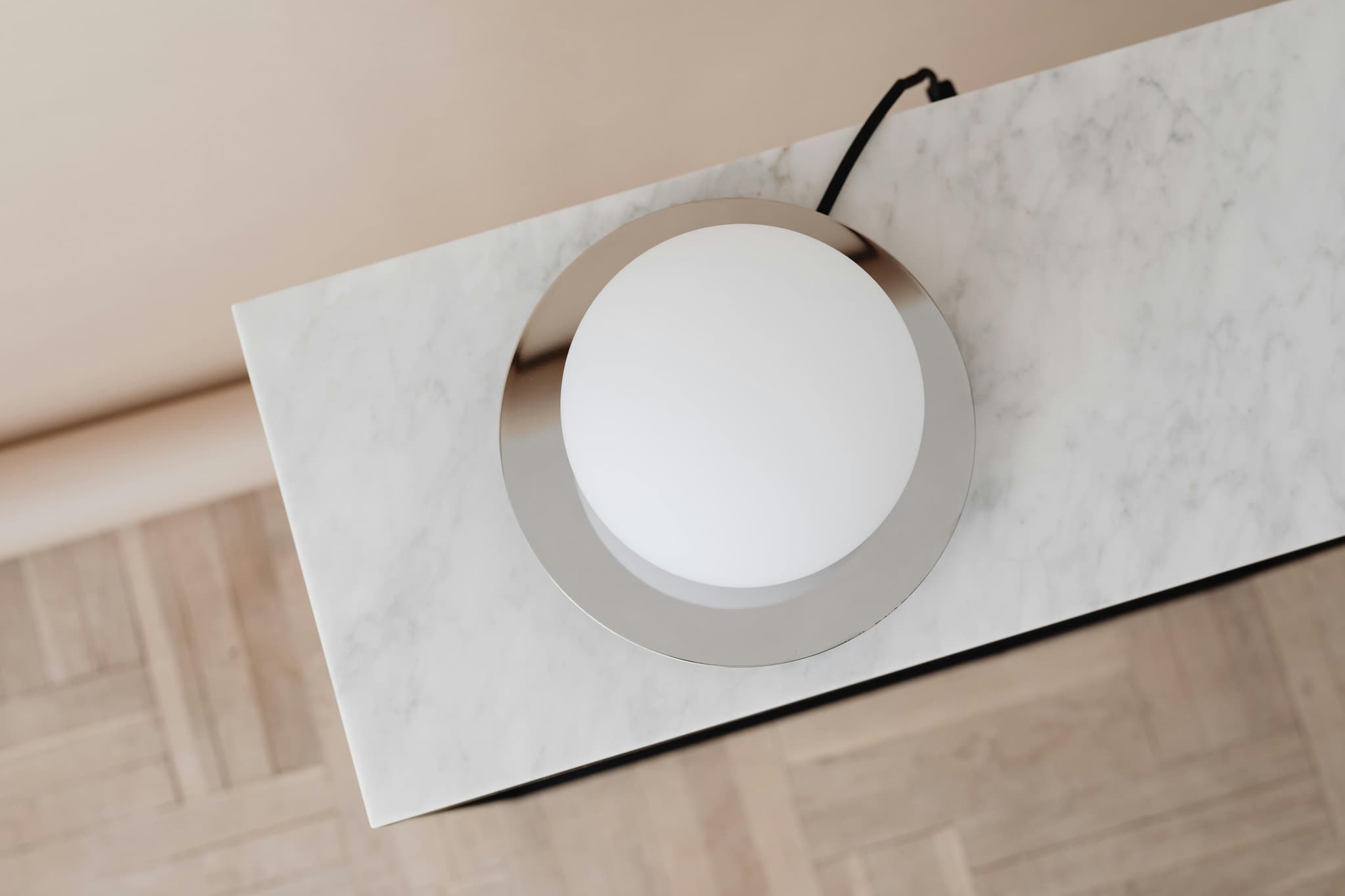 Upgrade Your Space with Mirror and LED Lights
