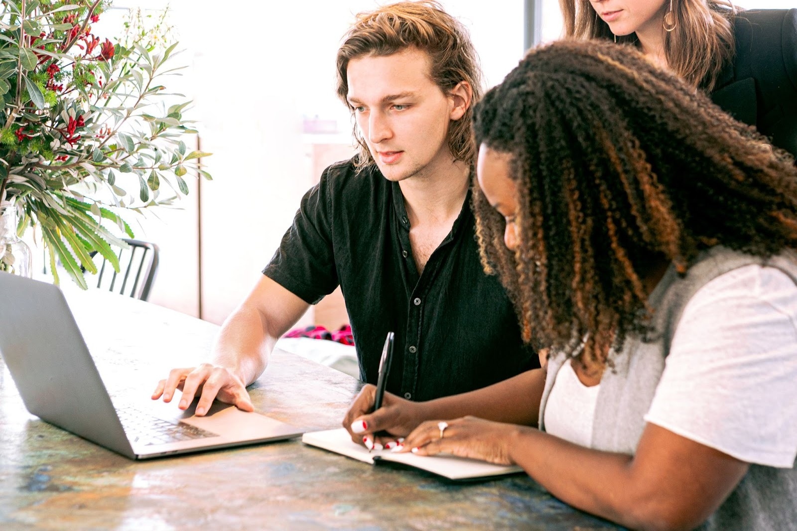 8 Strategies a Digital Marketing Agency Uses to Build Scalable Customer Acquisition in 2026
